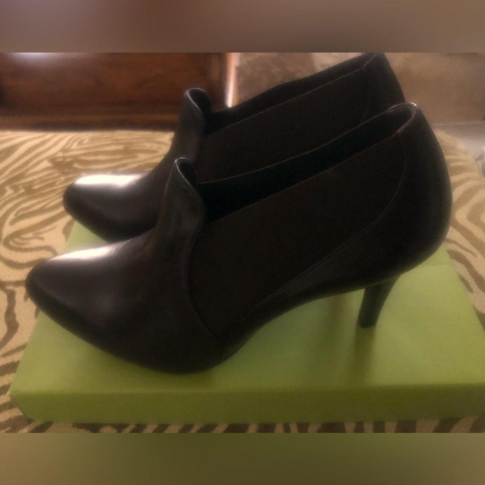 Gianni Bini Dark Fudge Brown Bootie Leather 2” Heels- Brand New in Box!!